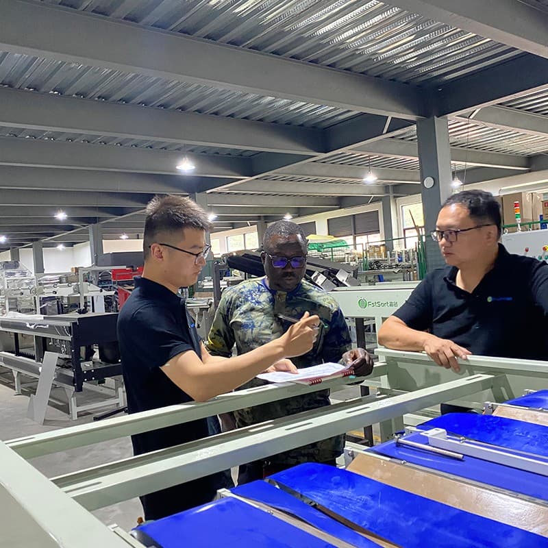 images/1730363042776African customers visit.jpg